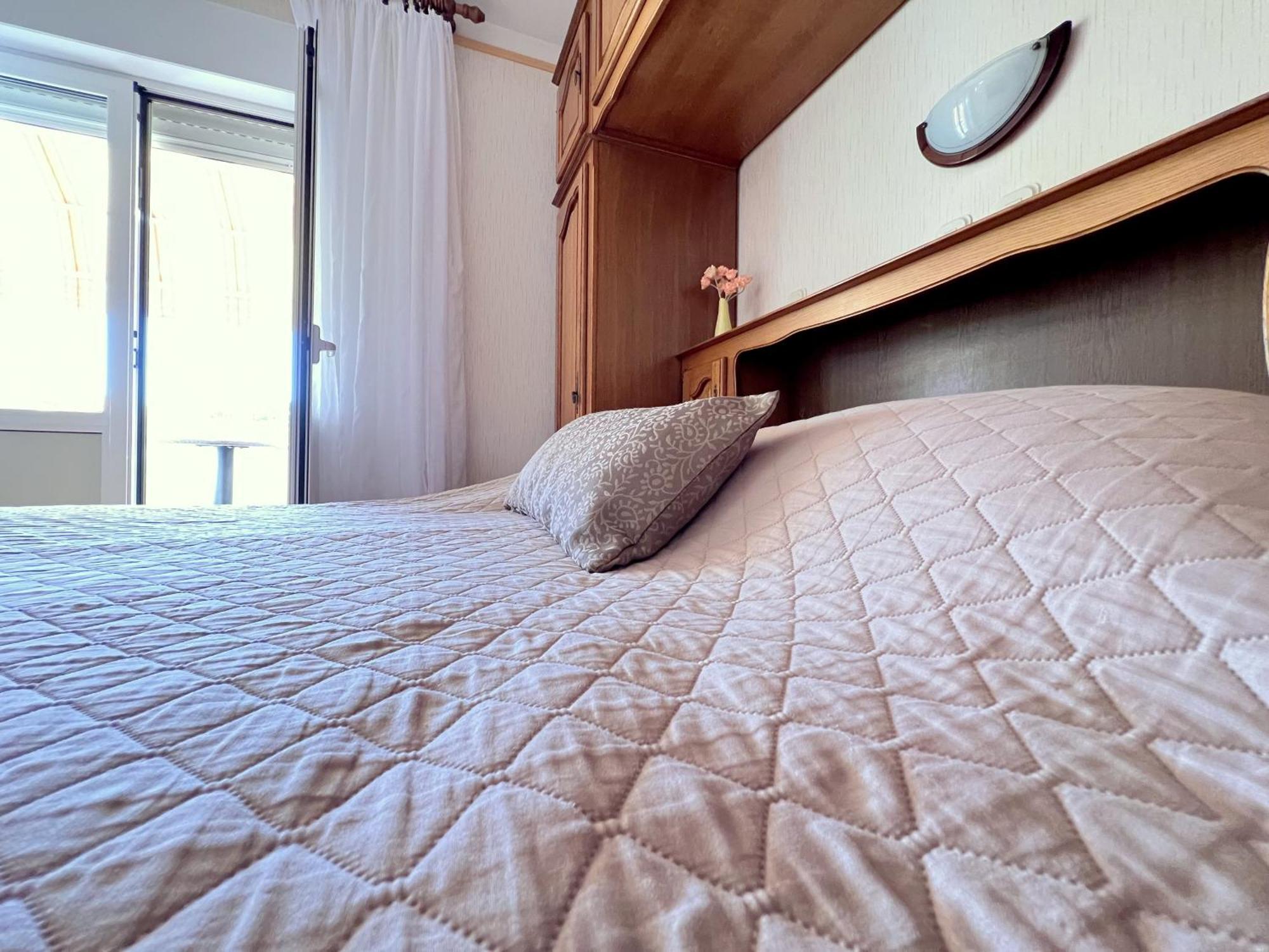 Bed & Breakfast Rab Palit Eksteriør bilde